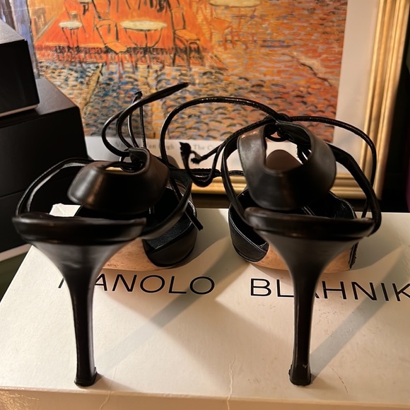 Manolo Blahnik - Picture 4 of 6
